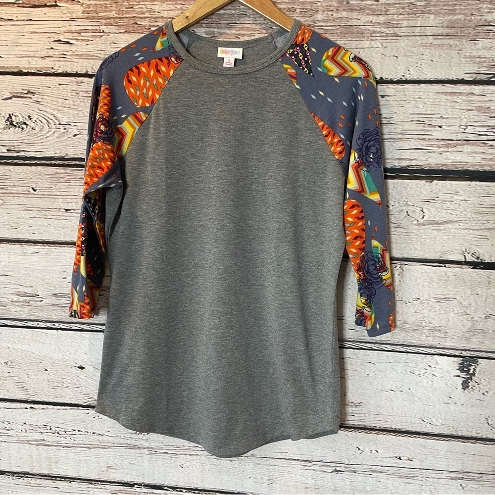LuLaRoe Randy Shirt Baseball Tee Colorful Raglan Sleeves Gray Bodice Size Small